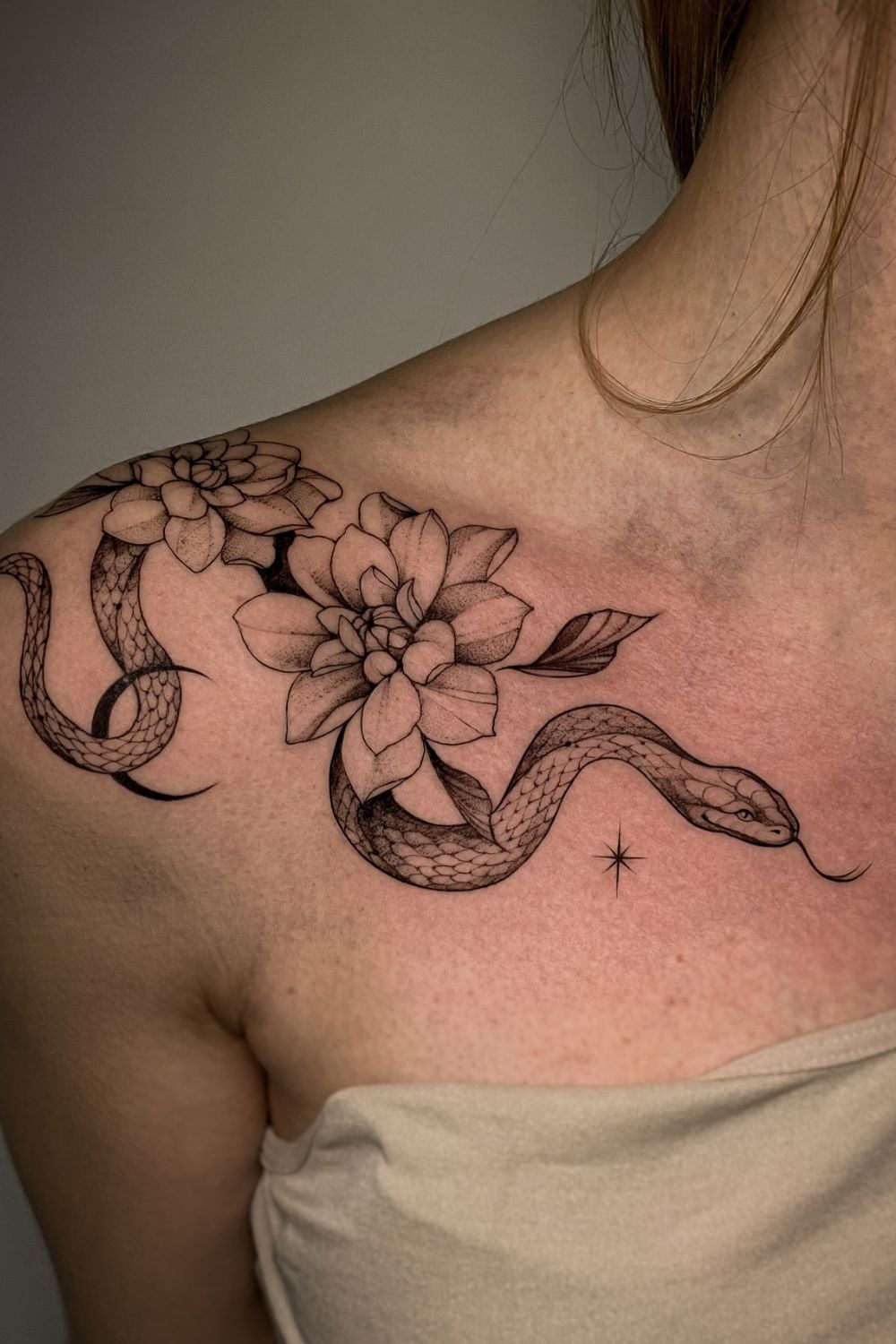 24 Upper Shoulder Tattoos For Women
